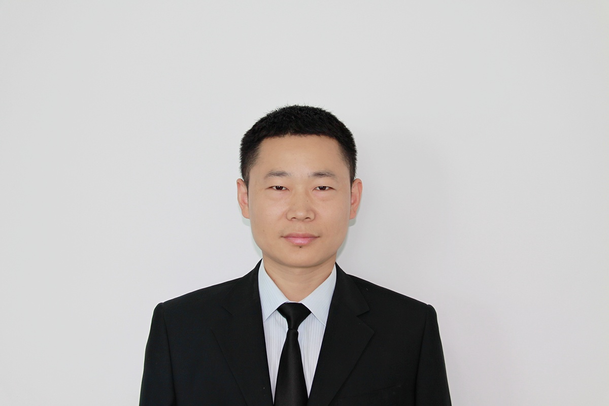 杨书伟